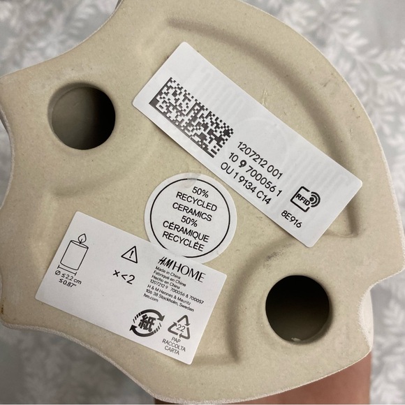 Set of 2 Ceramic Candle Holders - Picture 4 of 6